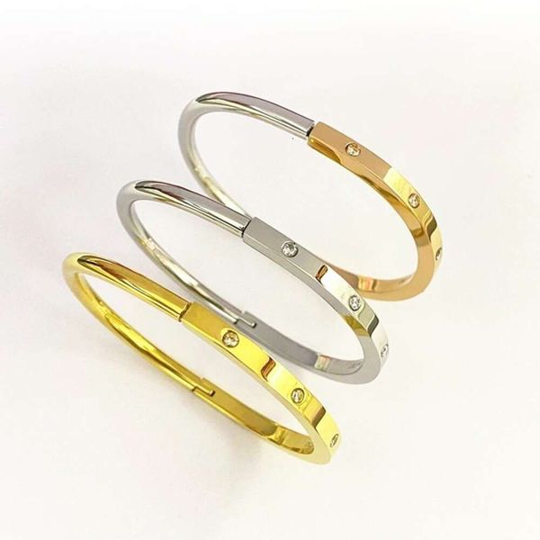 Bracciale designer a basso prezzo gioiello coreano inciso 18k in oro in oro in acciaio femminile t famiglia 6 diamanti nuovo braccialetto