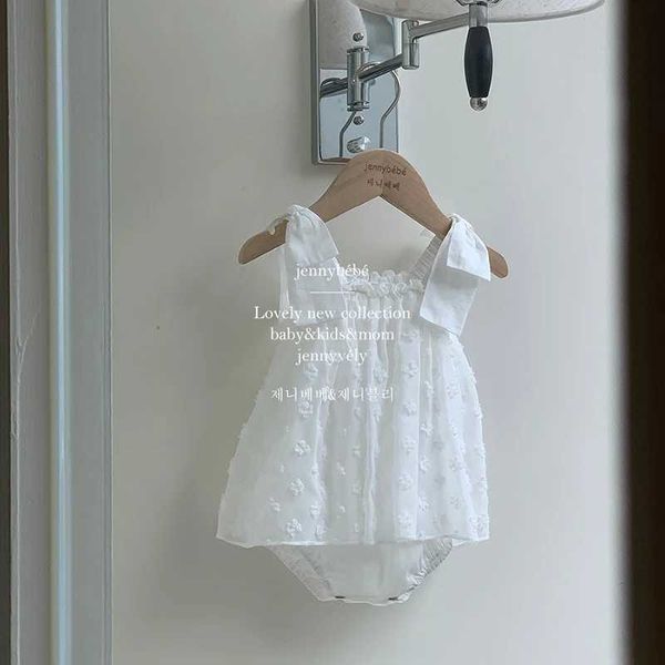 Vestidos de menina Princesa floral branca com vestido de gaze fino apertada, adequada para meninas, uma peça de roupa 2024 Novo Jumpsuftl2405 de Baby Summer Baby