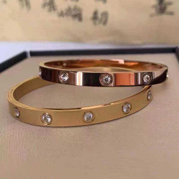 A pulseira de design da moda e da moda pode tomar um chuveiro simples elegante e elegante moda incrustada com a pulseira original