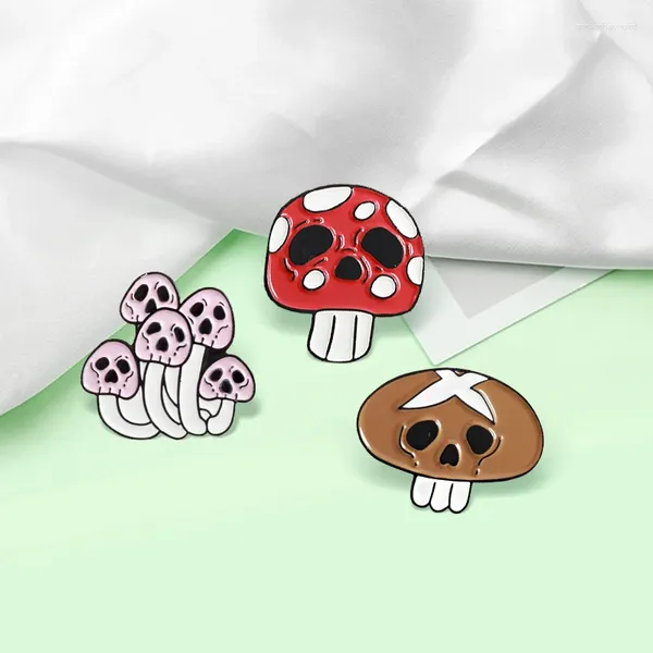 Spille Scheletro Skull Scheletro Fungo Fungo fantasma Russula Pins Broche Spille Bassughi Batteni di Halloween Kids Gioielli