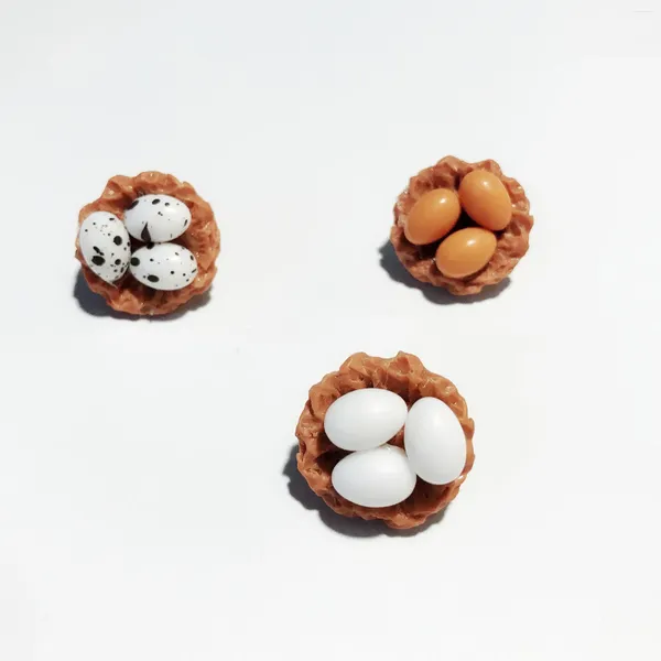 Broschen japanische und koreanische schöne Mini Funny Bird's Nest Ei Personalisierte Brosche Cartoon süßes vielseitiges Badge -Kleidungsbeutel Accessoires