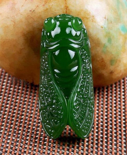 100 collezione di intaglio di giada verde naturale giada in pietra naturale cicala cicala ciondolo fortunato amuleto giada statue amanti pendenti3693596