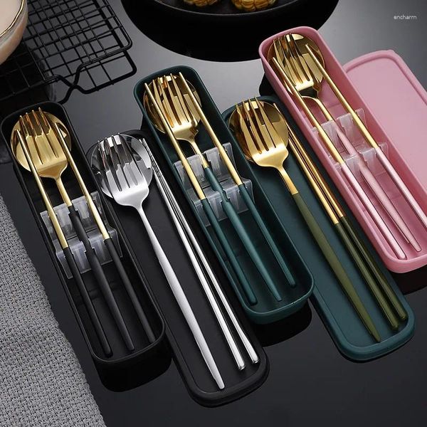 Шопешкисы Spoon Set Portable Dailware Трех частей из нержавеющей стали Студент Студент Студент Симпатичная коробка для хранения