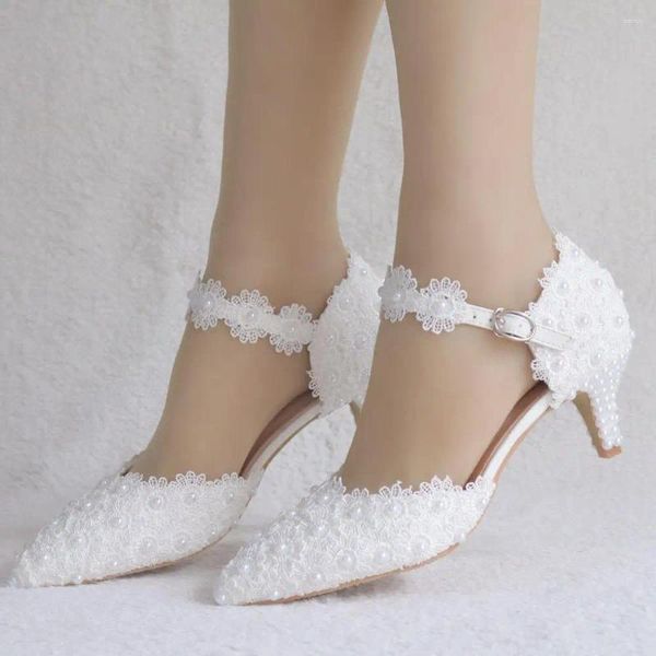 Sandali 2024 estate da 5 cm in pizzo bianco a bassa tacco a bassa taglia di grandi dimensioni per banchetti da donna scarpe single da sposa da sposa