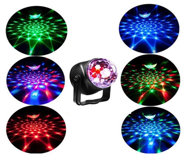 Luci a LED in fase laser portatili RGB Seven Modalità illuminazione natalizia Mini DJ laser con telecomando per la lampada proiettore del club di feste 8974703