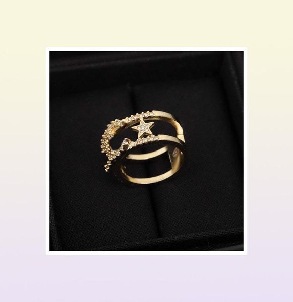 2022 Banda de encantamento de excelente qualidade Ring Hollow Design com diamante brilhante em ouro 18k Bated for Women Wedding Jewelry Gift Have B3054277