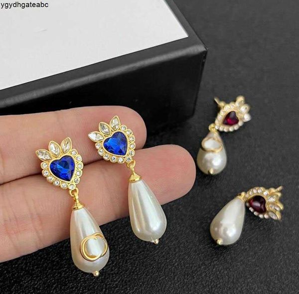 Designer de moda Long Pearl Dangle Brincos do lustre Stud Women Women Diamond Crown Heart Drop Sobrings Eardrop com caixa 5xj4