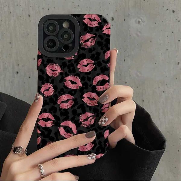 Handyhüllen sexy rosa Lippenkuss Leopardendruck Telefon Hülle für iPhone 15 14 13 12 11 Pro Max 7 8 plus x xr xr weiche Silikonschale Leopardenabdeckung J240509