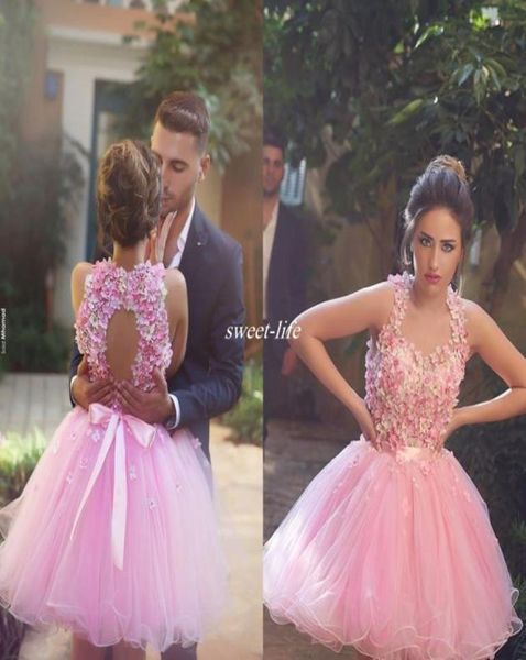 Süße kurze Prom -Kleider Ballkleid Tüll handgefertigte Blume Perle Rückenless Halter Mini 2019 Billige 8. Klasse Homecoming Party Kleider8561645