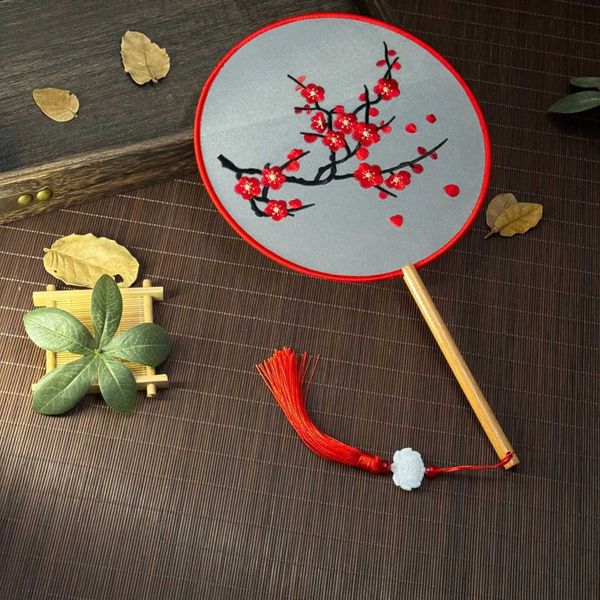 Produkte im chinesischen Stil Retro Handfan Chinesische Seide Suzhou gestickt runden Fan Home Dekoration Ornament Tanzfan mit Tassel Qipao Hanfu Accessoire