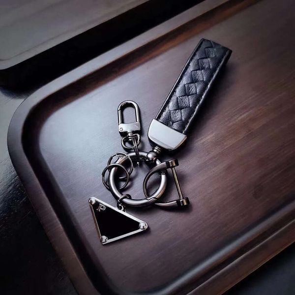 Designer Unisex Brand Classic Key Chain Accessori neri P keychains Letter Modello di portachiavi per auto per auto