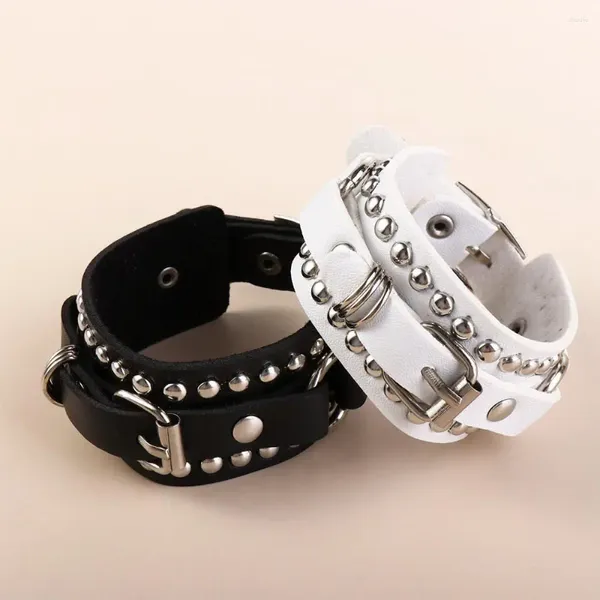 Bracelets de charme anéis de mão largo Curto de couro Design de moda feminina Correzas de pulseira Correntes coreanos coreano PU PULHEGEL