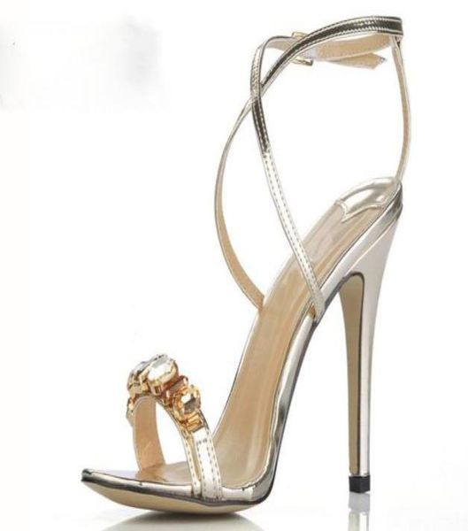 Nuove scarpe da damigella d'onore arrivate con tacchi alti diamanti oro Donne Sexy Scarpe per matrimoni per matrimoni Scarpe da ballo da ballo Abito di moda estiva 8851496