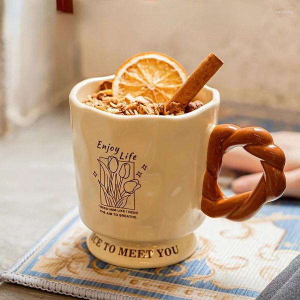 Mughe Crema francese con cucchiai Calochi in ceramica Coppia per la casa delle ragazze Bere tazze d'acqua caffè caffè