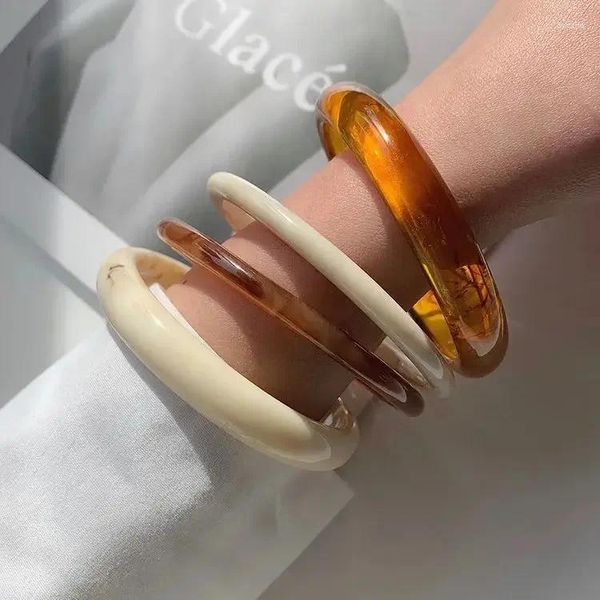 Armreifen 2024 Vintage Harz Acryl Geometrische unregelmäßige Quadratmangels -Armreifen elegantes Stil Armband für Frauen Schmuck Geschenke