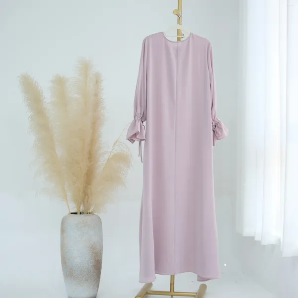 Этническая одежда твердое скромное абая -мусульманская женщина Дубай платья вспыльчивые рукав повседневная исламская молитвенная макси