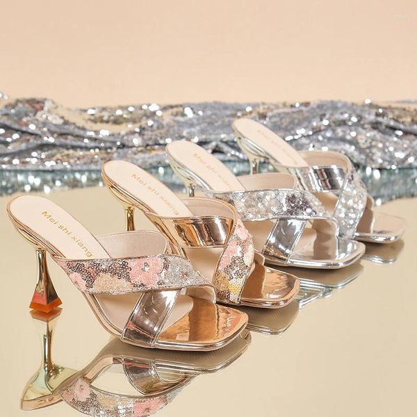 Тапочки Золотые серебряные женские сандалии лето 2024 хрустальные высокие каблуки туфли для вечеринки женщина удобная толстая каблука Слайды Сандалии Мухер