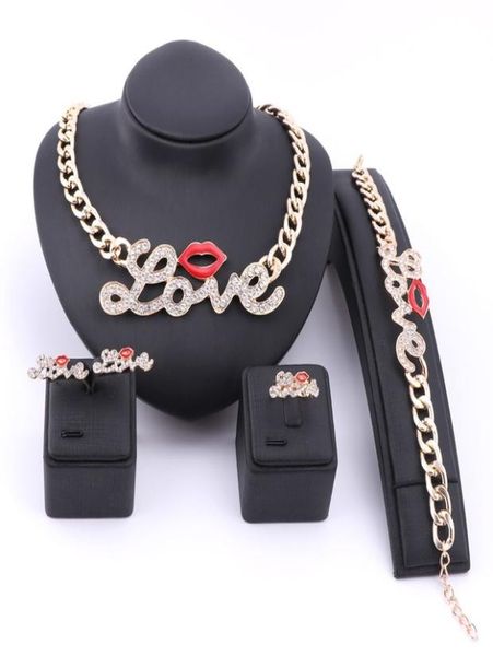 Hip Hop Fashion Style Luxury Rhinestone Lip Love Collar Colar Bracelet Brincha Ring com Jóias de Cadeia de Coloração Prata Conjuntos1371887