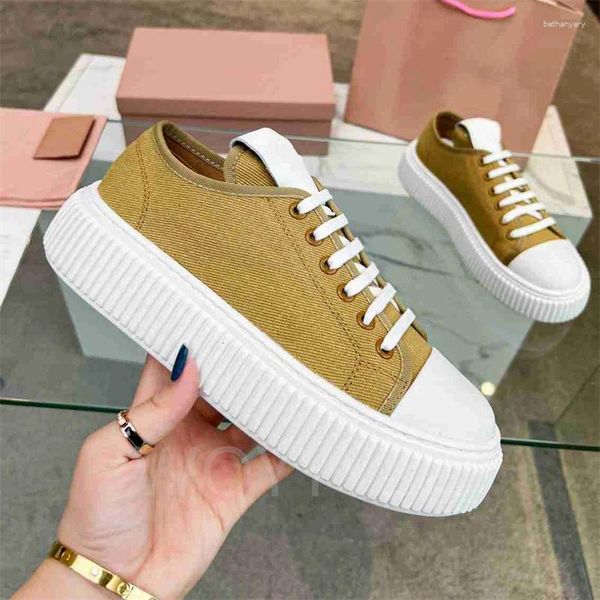 Scarpe casual Canve Women Flat Fashion Brand Ladies Lace Up Sneakers femminile Solido colore tondo Walk Outdoor