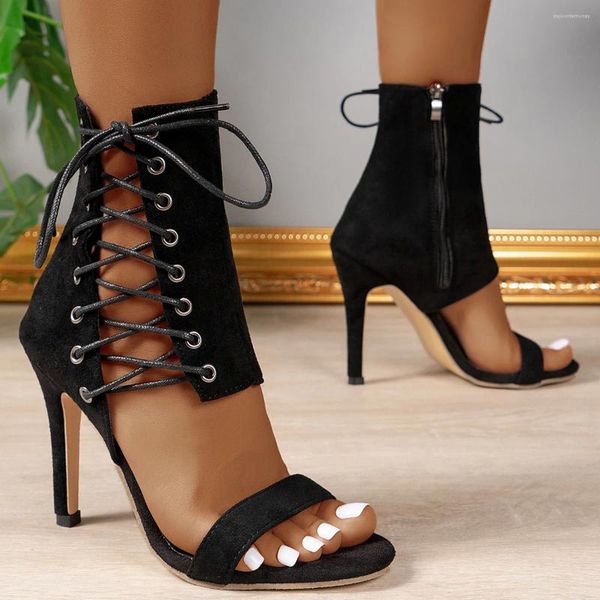 Elbise ayakkabıları seksi açık ayak parmağı dantel içi boş çapraz sandaletler için kadın roman yan fermuar ince yüksek topuklu serin botlar tasarımcı