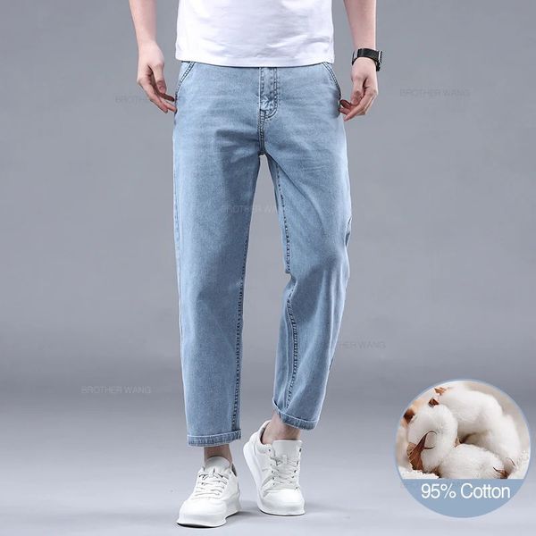 Estate 95% di cotone dritta jeans dritta per uomo stile classico tessuto morbido tessuto azzurro in denim pantaloni anklelegle maschio 240430