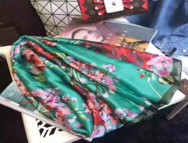 Вся 2020 Новый шелковый шарф для женщин для женских весенних дизайнеров цветочных цветов