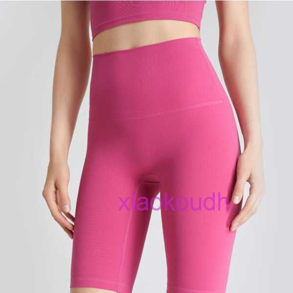 Lu Mulher Motociclista quente quente 2024 nylon nylon alta cintura levantando shorts quadrados