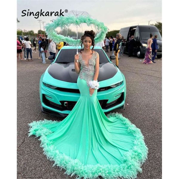 Vestido de baile de baile longa e verde de nova chegada 2024 Cristais Veet Crystals Stromestons Feathers Tassels Birthday Party Reception Robe