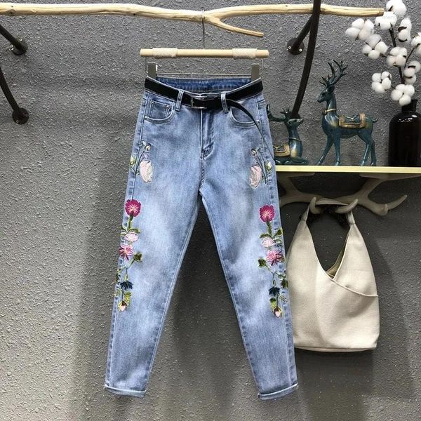 Jeans femininos 2024 Spring Autumn Woman Flower Bordery Denim Pants Womens Casual Wild Wilds Simple Haren