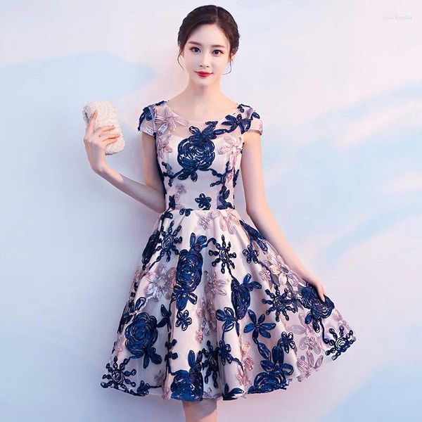 Abiti per feste Lady Cheongsam Oriental Donne Donne Oneck Oneck in stile Cinese Elegante Qipao Slim Wedding Gowns sexy Vestidos XS-XXXL