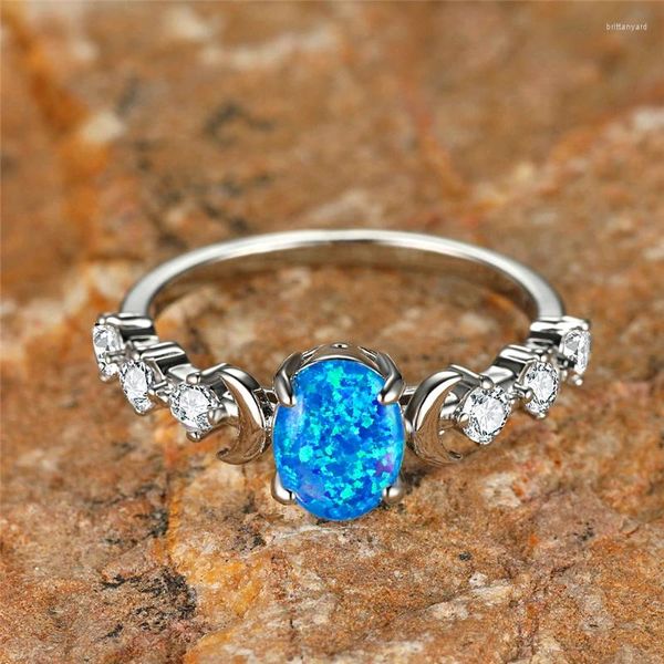 Anelli da nozze Fasci femminile anello di luna piccolo blu bianco opale ovale in pietra in argento gioielli per donne