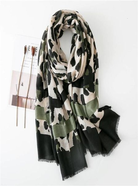 Autunno inverno sexy frange a strisce leopardo a strisce viscosa sciarpa donne di alta qualità foulards foulards hijab musulmano sjaal 2010182035360