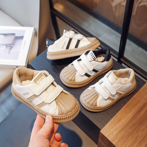 Sneakers Boys Little White Shoes 2023 Autumn New Student Casual Sports Middle and Large Childrens Korean Edition Cricket H240510