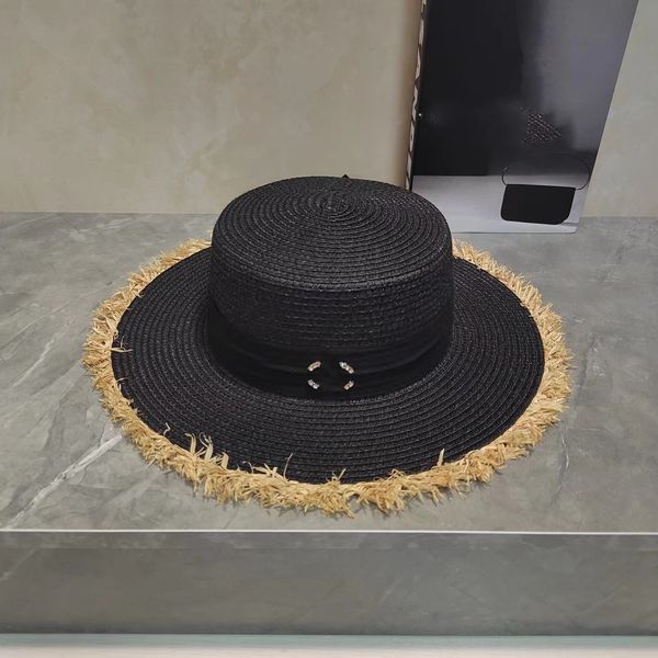 Classic Womens Straw Hat Designer Bucket Hat Hat Wide Brim Beach Hat Designers Women Sun Casquette Summer Triangle Hats Fashion Black White Style