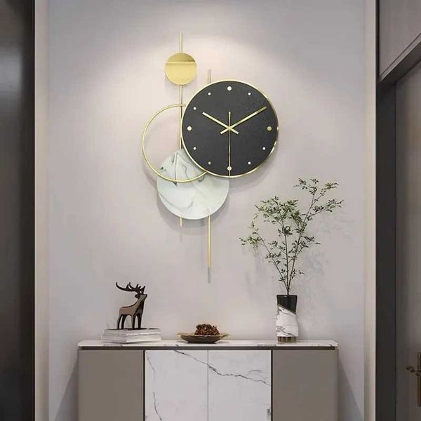 Duvar Saatleri Sanat Dekor Saat Oturma Odası Altın Dijital Lüks Siyah Modern Tasarım Sessiz ve Eşsiz Reloj De Pared Dekorasyon Q240509