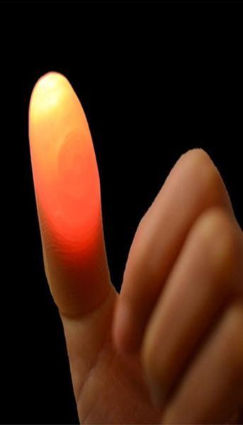 Nuova divertente LightUp Thumbs LED LIGHT LIGHT FINGHI FAGGI SPIGIONE Magic Tricks Amazing Glow Toys BASSI BAMBINI DEGNI LUMINIO DBC BH302237674