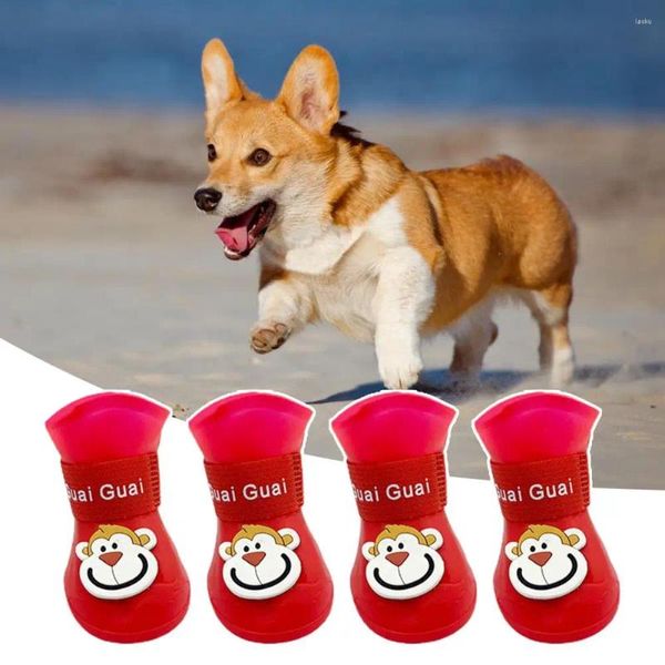 Hundebekleidung 4pcs Stilvolle Haustier Regenstiefel Silikon Bequemes Anti-Schlupf-Befestigungsband helle Farbschuhe