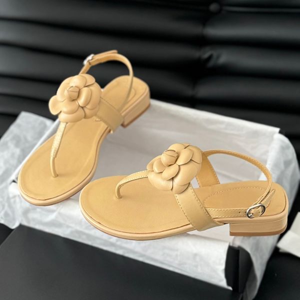 Sweet Flowers Women Sandals Top Low Low Designer Scarpe Cambia Casualmente Casici Teli piatti Scarpe da fondo piatto in pelle di qualità Scarpa femmina