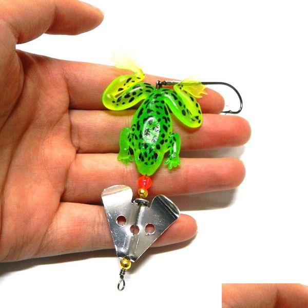 Yemler 50 PCS Yumuşak Kauçuk Kurbağa Balıkçılık Bas Krankbait 3D Göz Simasyonu Spinner Kaşık Yem 6.2G Tackle Accessions Del Down Teslim OTJSP