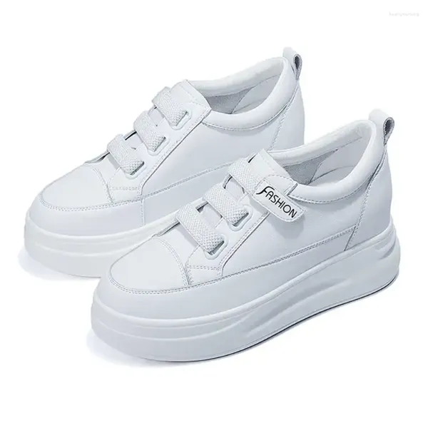 Scarpe casual rotonde rotonde da donne con taccole spessato da donne piatti per bambini stivali da donna 2024 Sport Universal Brand Trend Team