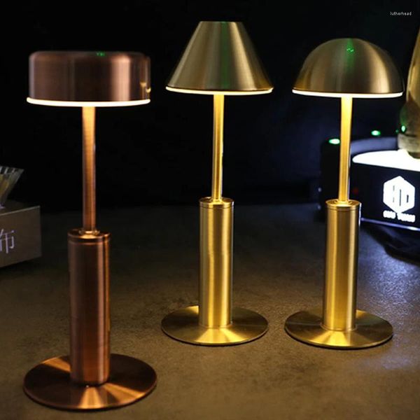 Tischlampen Europäische Candelabra Lampe Home Decor Ornament Dekorative Pilz Metall wiederaufladbare Bar