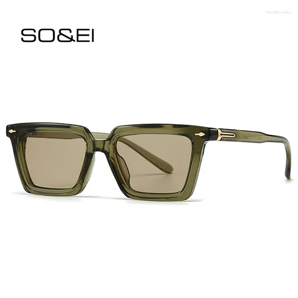 Occhiali da sole in Fashion Cat Eye Women Gradient Shades Uv400 Retro Rivets Decoration Green Sun Glasses