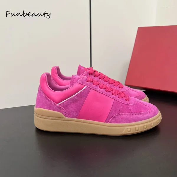 Lässige Schuhe verkaufen Sportarten Frauen Sneaker Wildleder Luxus Design Komfort Plattform Schnürung dicker Sohle