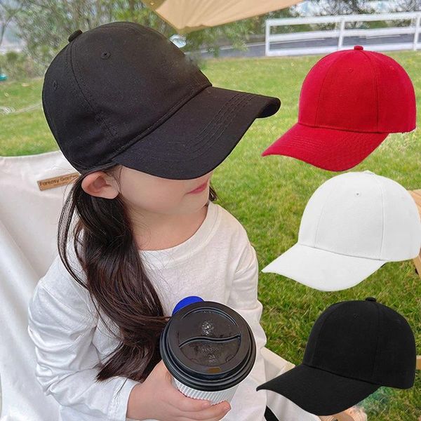 Caps de bola Caps infantil Baseball Cap da primavera Verão Chapéu de cor sólida para crianças para menino Chapéus de proteção solar de algodão de algodão