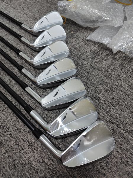 Четырнадцать железных наборов RMB Golf Irons Set Boutren Club #4 #P 7pcs Irons 49p Graphite или Steel Shaf 240422