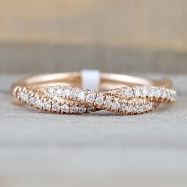 Moda Geometrik Twist Cross Ring Kadınlar için Gül Altın Renk Düğün Takı Lüks Kristal Zirkon Taş Yüzük Moda Kadınlar Ring