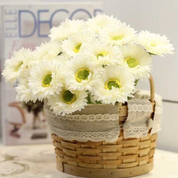 Flores decorativas grinaldas 10pcs Flores artificiais Gerbera Flores de seda margarida Mesa de jardim de casas de casamento Diy Party Garden Bridal Bouquet Decoração