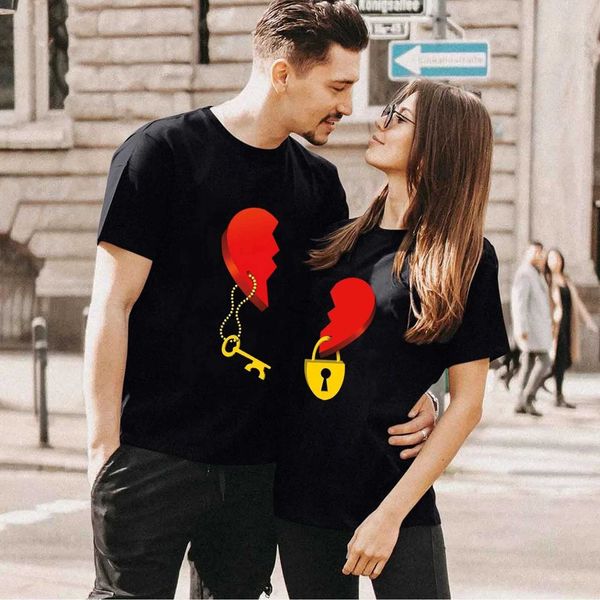 T-shirt feminino Couples Couples Cheted Heart Key Lock Mrs Print Manga curta Rei Queen T-shirt casual O-deco