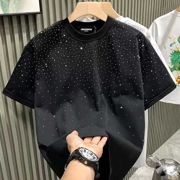 T-shirt maschile Summer Rhinestone Rivet T-shirt per uomo T-shirt Cashround Neck Fashion High Street 2024 Mens Summer Short Shorth J240509