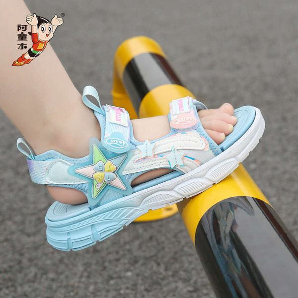 Astro Boy Girls '2024 Summer Children's Open Due Aberto do dedo do pé leve Trendy Beach Sapates Anti Slip Slip Sports Sandals